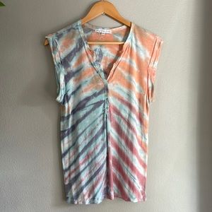 YOUNG, FABULOUS & BROKE Top